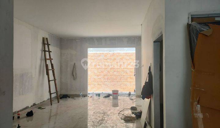 Dijual Rumah Sedang Proses di Renovasi di Sevilla 2