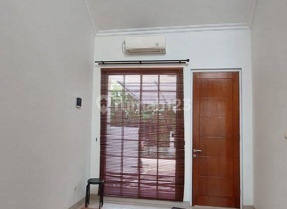 Rumah Nyaman Cantik Semi Furnished di Nusaloka Bsd 2