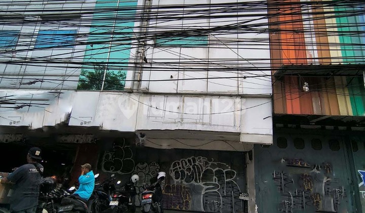 Dijual/Disewakan Ruko 3,5 Lantai di Kebon Kelapa Gambir Jakarta Pusat Dijual/Disewakan Ruko 3,5 Lantai di Kebon Kelapa Gambir Jakarta Pusat