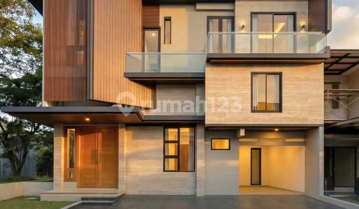Rumah Spilt Level 3 Lantai Posisi Hook Taman di Foresta BSD