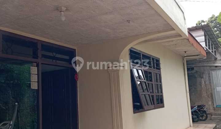 Dijual Kios dan Rumah Sangat Strategis Pinggir Jalan Raya Ciputat Dijual Kios dan Rumah Sangat Strategis Pinggir Jalan Raya Ciputat