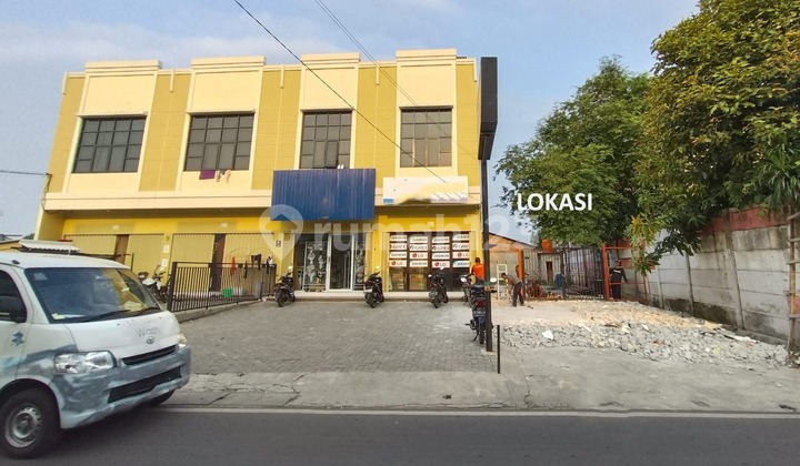 For Sale L-Shaped Land, Ideal Location for Boarding House or Shophouse Business For Sale L-Shaped Land, Ideal Location for Boarding House or Shophouse Business