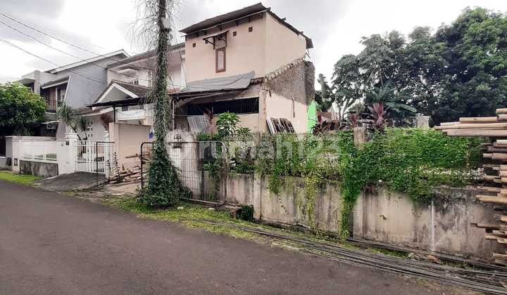 Rumah Hitung Tanah di Griya Loka Sektor 1.3