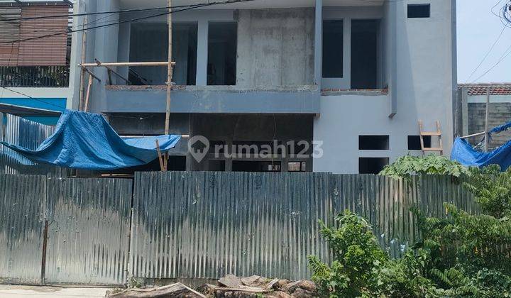 Rumah 2 Lantai, Bisa Untuk Kantor Dan Usaha Lain di Griya Loka 1