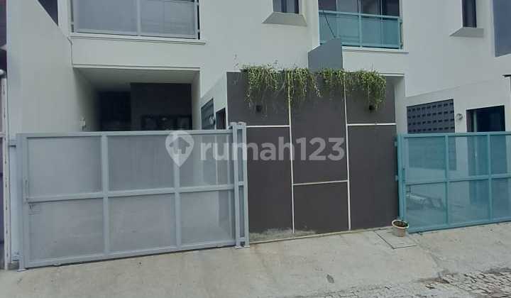 Turun Harga Rumah Baru di Bukit Nusa Indah Ciputat