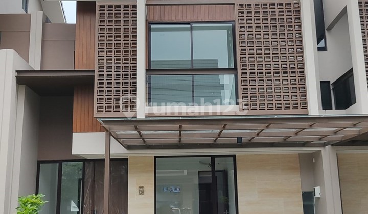 Dijual Rumah 3 Lantai dalam Cluster di Citra Garden Serpong 1
