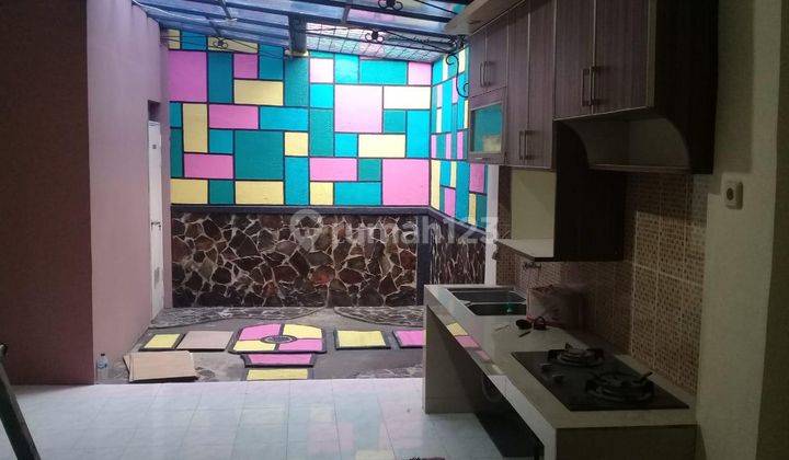 Dijual Rumah Ada Gudang Dan Lokasi Strategis di Kencana Loka Bsd 1