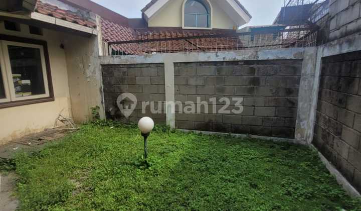 Hoek House Busy Location, Peaceful at Anggrek Loka BSD Hoek House Busy Location, Peaceful at Anggrek Loka BSD