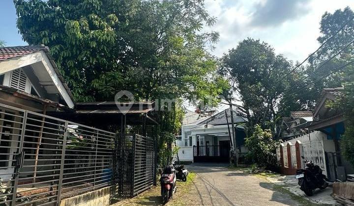 For Sale, Business-Suitable House for Boarding, Wide Road ROW in Griyaloka 2