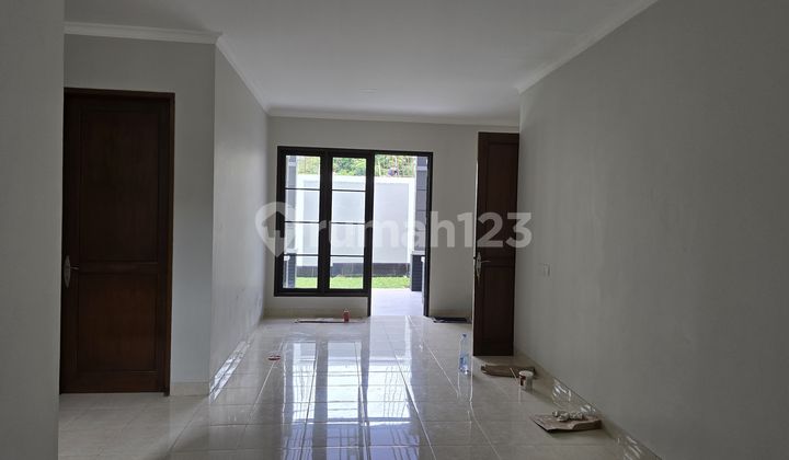 For Sale: House in Delatinos BSD, Being Renovated, Boulevard Road 2