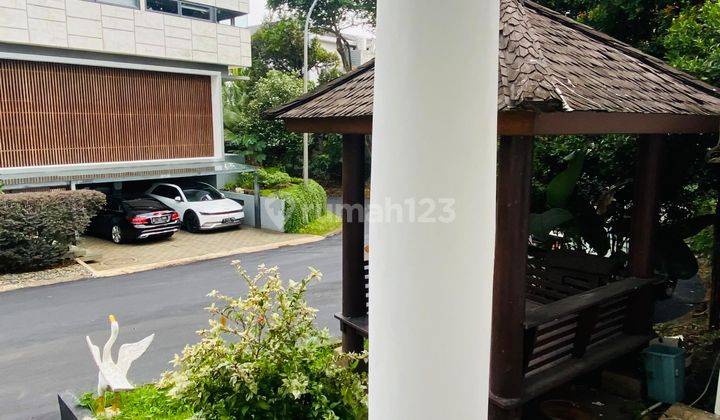 Rumah 2 Lantai, Swimming Pool, Semi Furnish di Provence Parkland 2