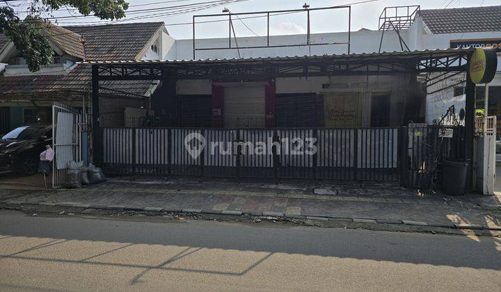 Turun Harga Rumah Usaha di Pinggir Jalan Kencana Loka Raya 1