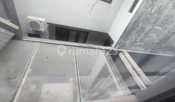 Rumah 2 lantai Semi Furnished di Mozia Cluster Amarine BSD 2