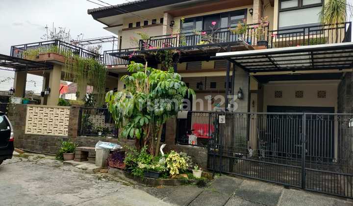 Dijual Rumah 2 Lantai di Bintaro Semi Furnished Security 24 Jam