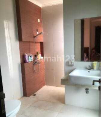 Rumah di Cluster Royal Blossom The Green BSD City Hadap Utara