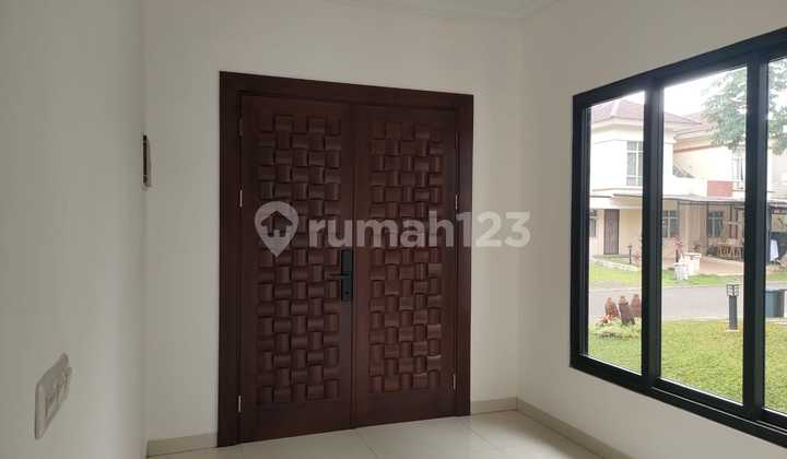 For Sale: Bored Pile Foundation House, Classic Design in Foresta Naturale 2