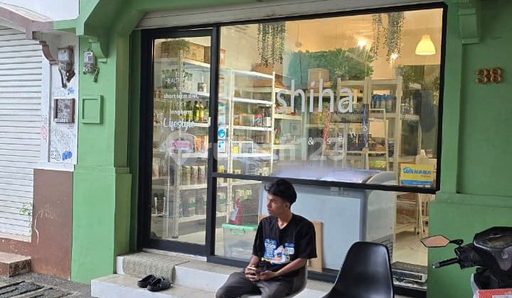 Dijual Kios Gandeng, bisa Dibeli 1 Unit Aja di Granada Square Bsd