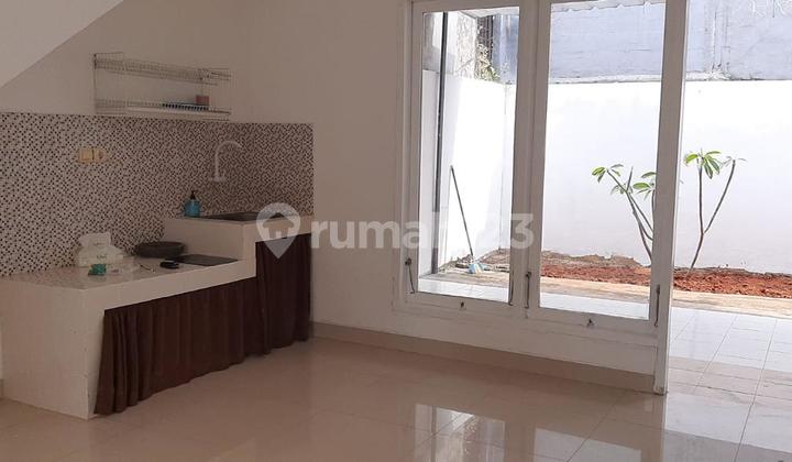 Dijual Rumah di Serpong Park 2 Lantai Hadap Timur, Bebas Banjir 2