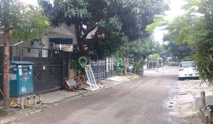 Dijual Rumah Ada Gudang Dan Lokasi Strategis di Kencana Loka Bsd 2