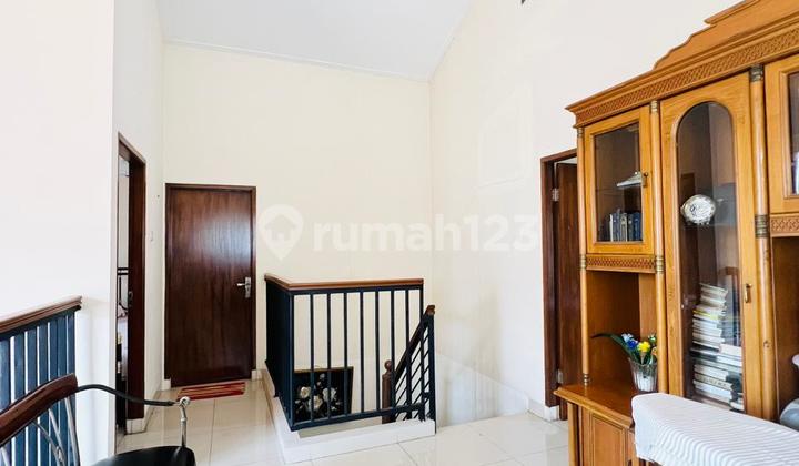 Dijual Rumah 2 Lantai Gratis AC di Komplek Sektor 3 Bintaro Jaya 2