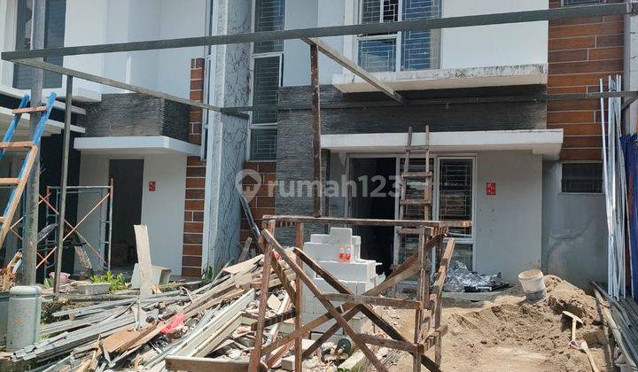 Dijual Rumah Sedang Proses di Renovasi di Sevilla 1