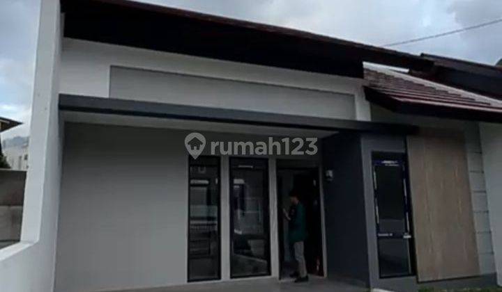 Rumah Baru Minimalis Nuansa Villa di Antapani Bandung 2