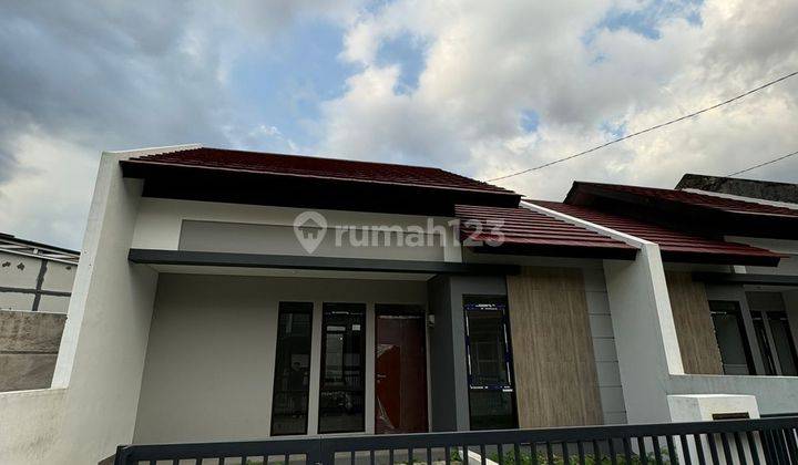 Rumah Baru Minimalis Nuansa Villa di Antapani Bandung 1