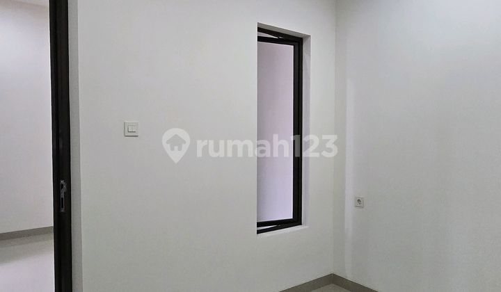 Dijual Rumah Citra Garden 1 Baru 3 Lantai 2