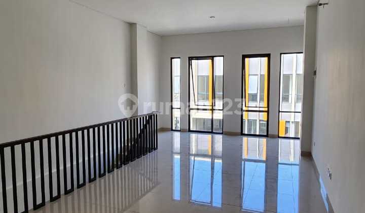 For Rent: RUKO THE LOOP 3 Floors Full Building Ready to Use Strategic Location - Lvaefa