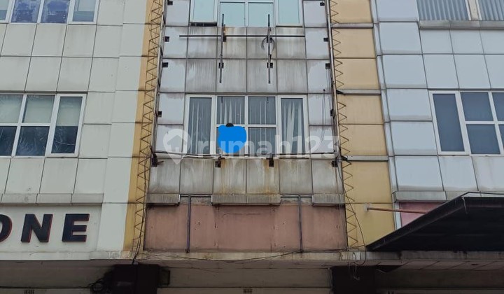Dijual Ruko 3 Lantai di Boulevard Bsd Belakang Pom Bensin. Synefa