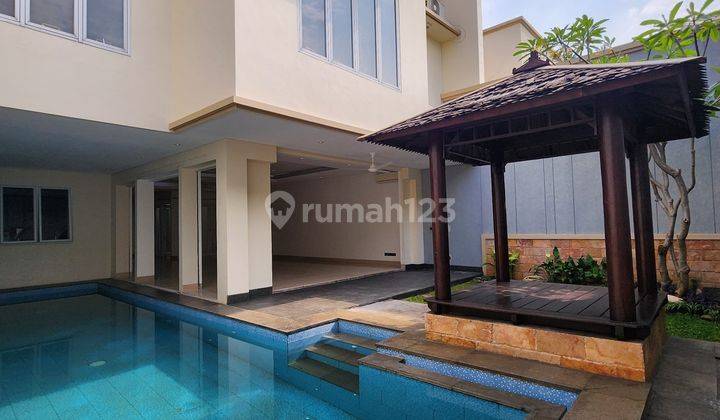 Dijual
rumah Mewah .pejaten Deseign 
model Villa Bali 1