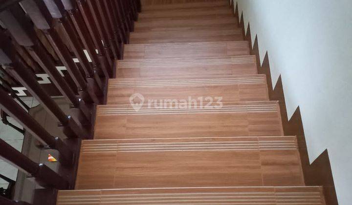 Turun Harga Rumah Dijual di Perumahan Taman Kedoya Baru, Jakarta Barat. 2