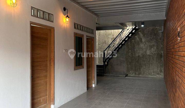 Turun Harga Dijual Rumah Cantik 3 Lantai di Tanjung Duren Selatan, Harga Rp. 2.550M nego Tipis  2