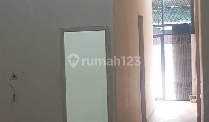 For Sale / For Rent Strategic Shop House in Cideng, Central Jakarta
