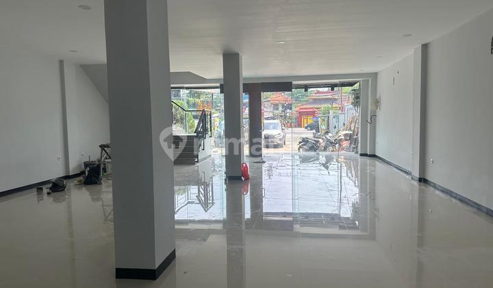 Disewakan Ruko Gandeng di Jatinegara, Jakarta Timur.