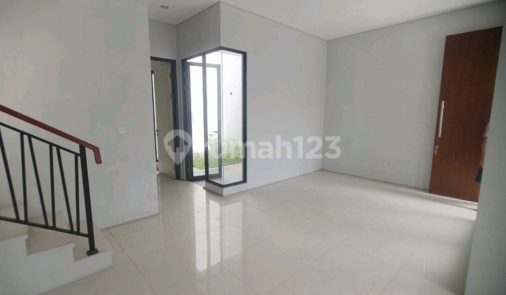 Disewakan Rumah Bagus Pondok Candra Ruby 2