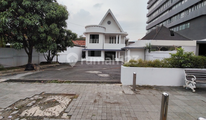 Ruang Usaha 2 Lantai Bangunan Unik Ex Bank Strategis Gajahmada Semarang Ruang Usaha 2 Lantai Bangunan Unik Ex Bank Strategis Gajahmada Semarang