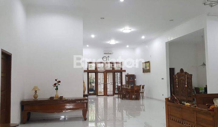 Rumah Mewah Full Furnish Kayu Jati Dekat Bandara A Yani Semarang Barat 2