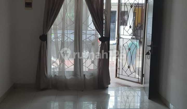 Ready-to-Use House Near Majapahit Supermarket, East Semarang 2