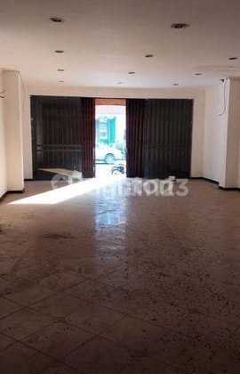 Very Strategic 2.5-Story Shophouse in Downtown Gajahmada Semarang for Coffee Shop 2