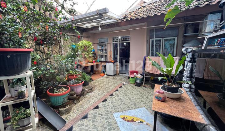 Rumah 1 Lantai di Graha Raya