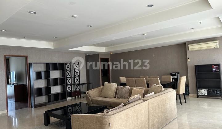 Apartment Permata Hijau Residences 4 BR Bagus Furnished