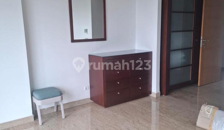 Senayan Residence Apartment 5 BR Nice Furnished