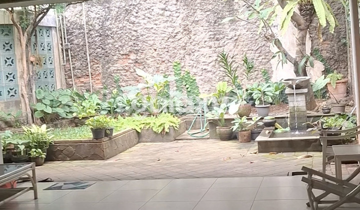 Dijual Rumah di Puri Indah Full Kayu Jati Lokasi Strategis