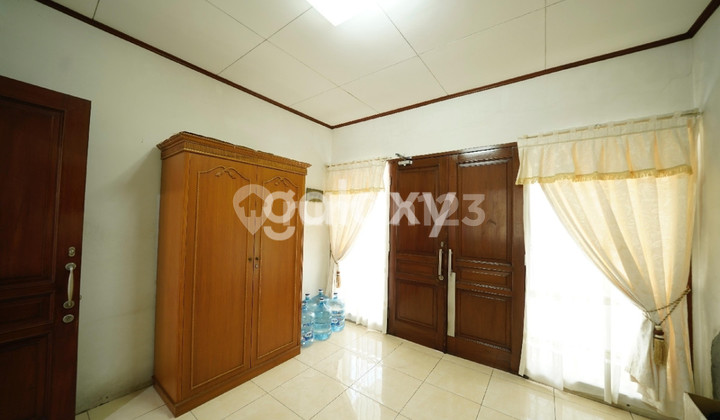 House on Limo St., South Jakarta, Suitable for Boarding House/Business House on Limo St., South Jakarta, Suitable for Boarding House/Business