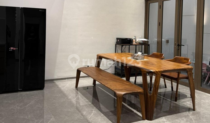 Rumah Heritage 3 Lantai di Puri 11 Tahap 1, Type The 9 Badan, LT 122M2, KT 4+1 Rumah Heritage 3 Lantai di Puri 11 Tahap 1, Type The 9 Badan, LT 122M2, KT 4+1