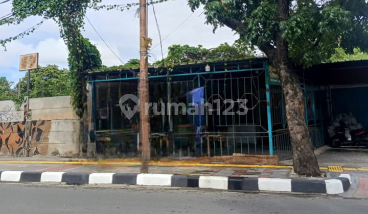 Strategic Land on the Side of Jalan Meruya Selatan, West Jakarta Strategic Land on the Side of Jalan Meruya Selatan, West Jakarta