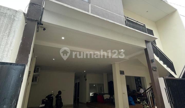 Nice House on Jl Tebet Barat Dalam, South Jakarta