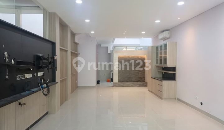 Rumah Bagus Siap Huni di Gandaria, Jakarta Selatan Rumah Bagus Siap Huni di Gandaria, Jakarta Selatan