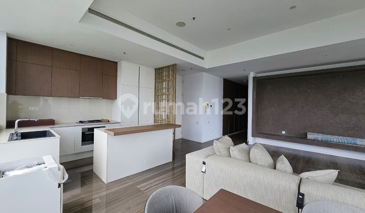 3+1Br Apartemen, Private Lift, Full Furnished Mewah di Verde One, Kuningan